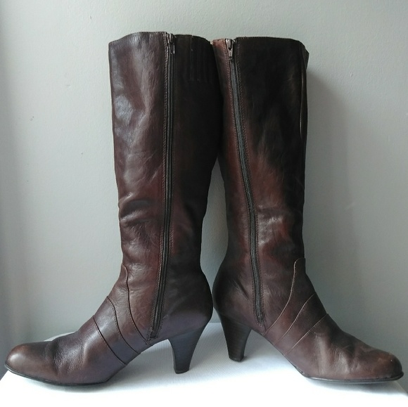 Born Brown Boots - Picture 8 of 8